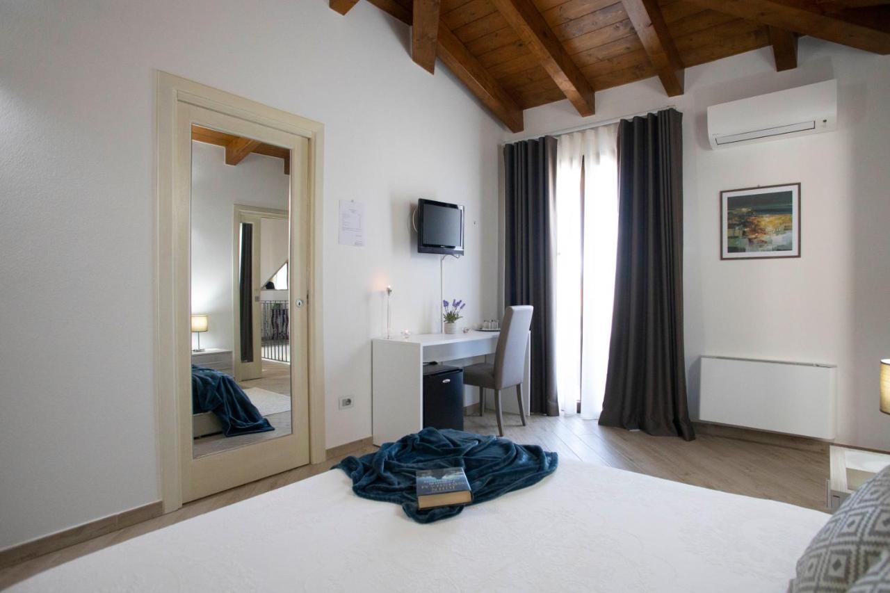 Irilor Luxury B&B Valledoria  Exteriör bild